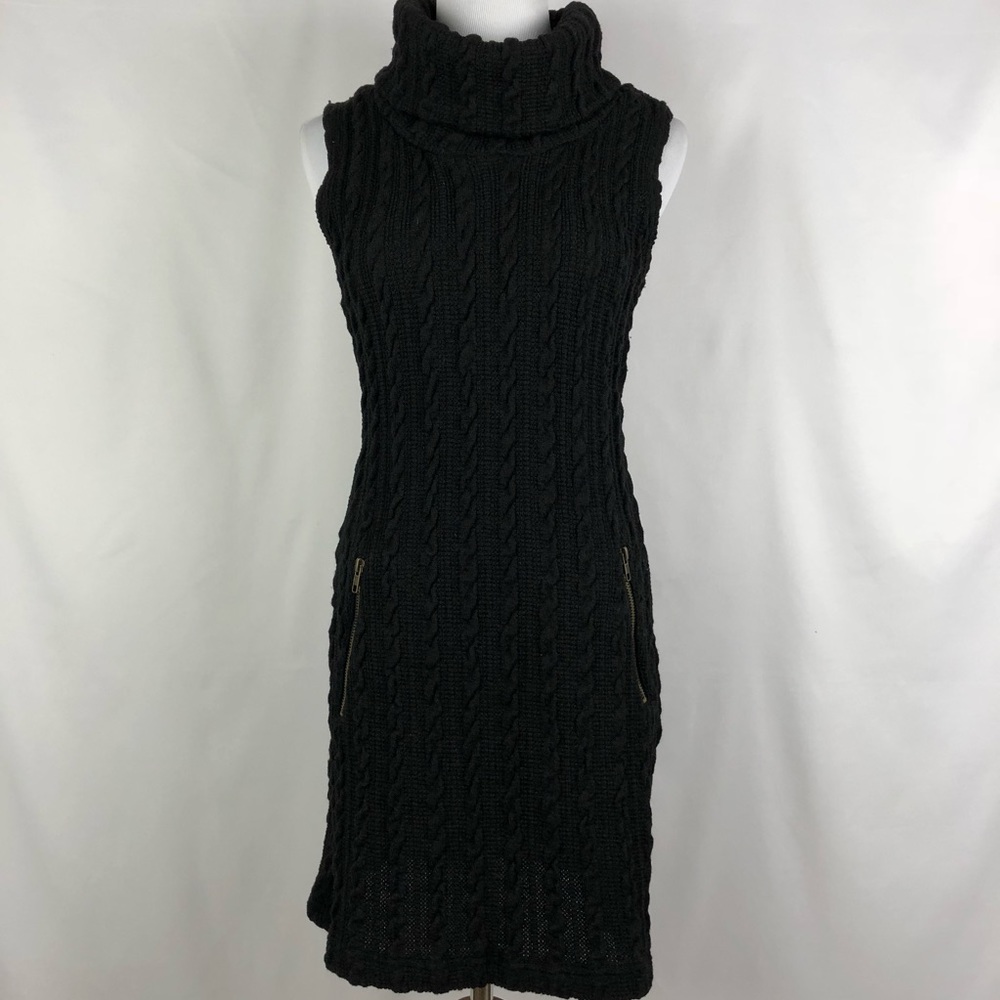 EDGE sleeveless sweater dress